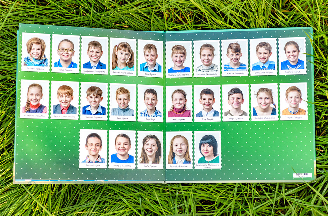 шкільний випускний альбом